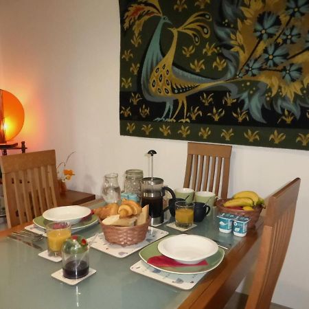 Chez Kate Panzió Charroux  Kültér fotó